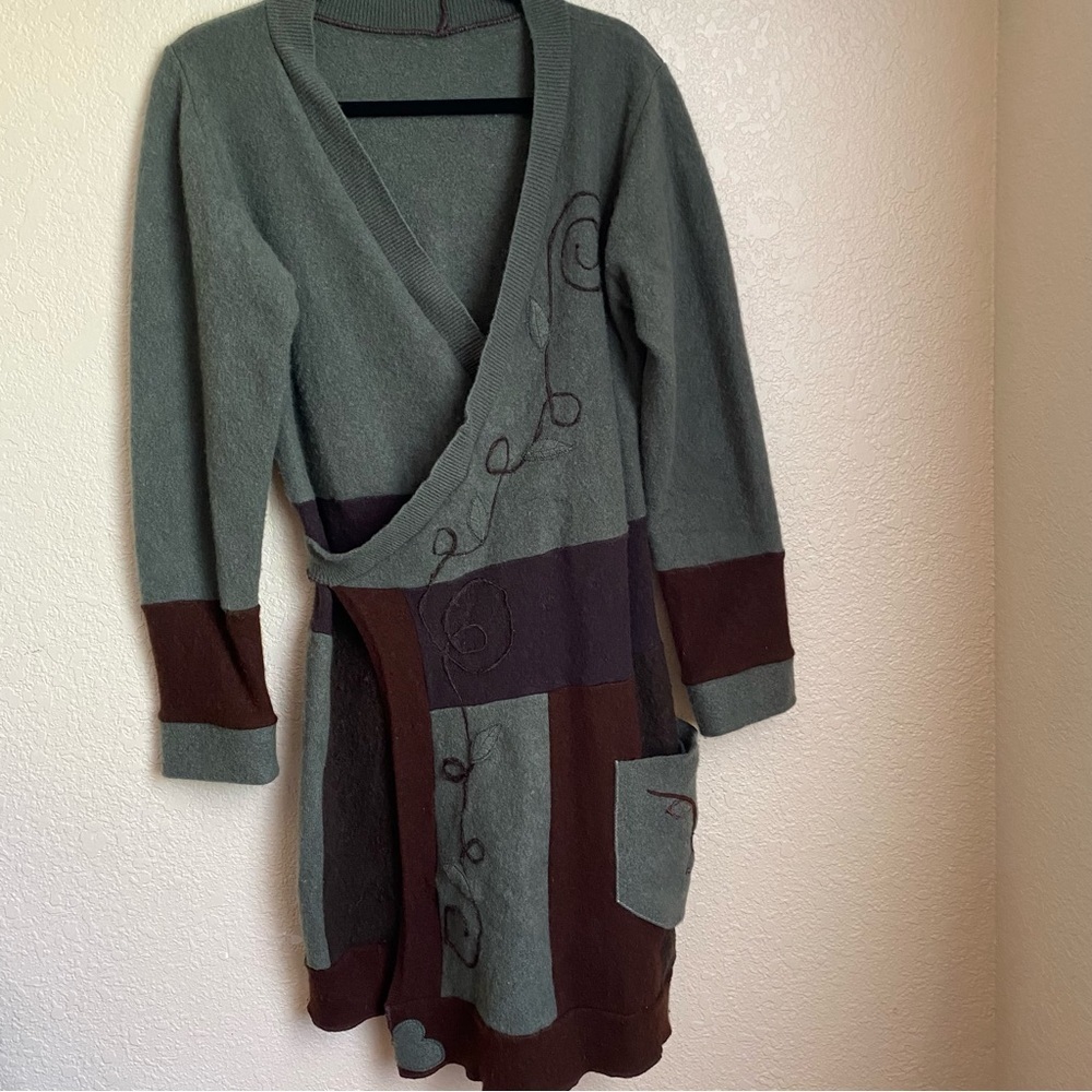 Patchwork cashmere wrap dress sweater brown floral embroidered size medium/large